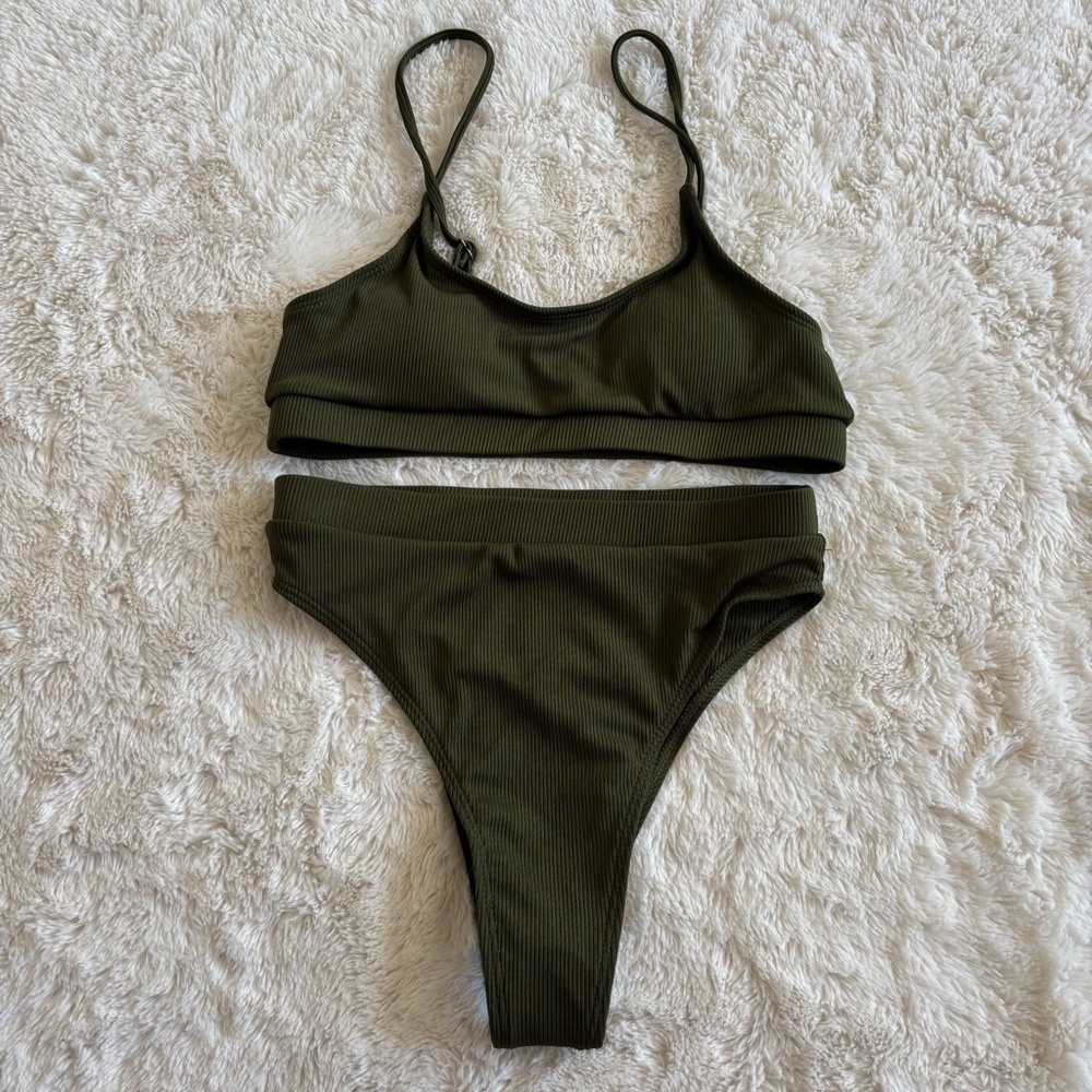 Matte Collection Bikini Suit Set Top Bottom Green Textured Women's Size S NWOT
